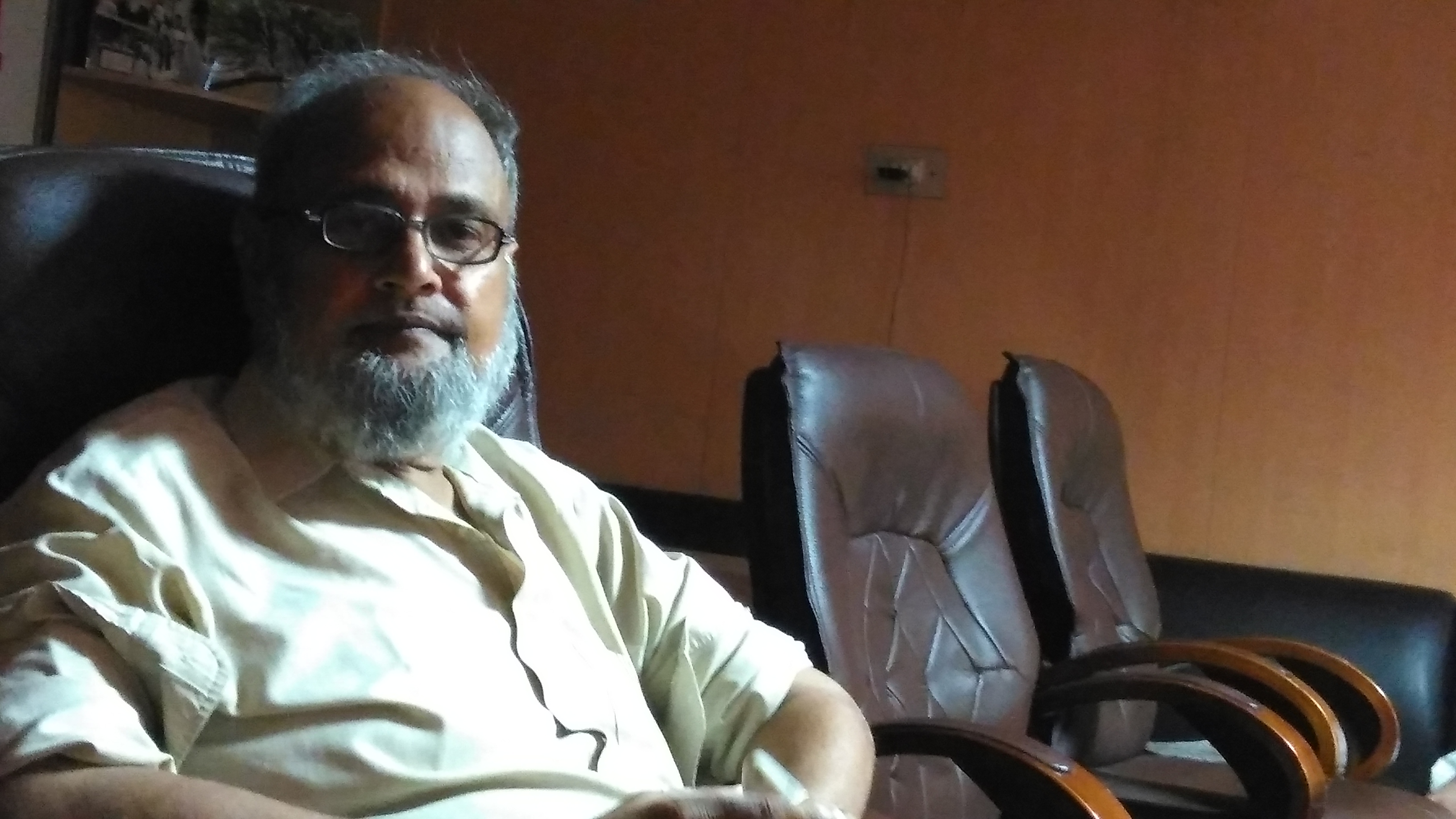 आदमी झूठ बोल सकता है, परिस्थितिजन्य साक्ष्य नहीं - असद हयात आदमी झूठ बोल सकता है, परिस्थितिजन्य साक्ष्य नहीं - असद हयात