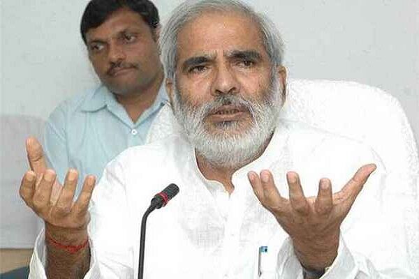 एक ही मामले में जगन्नाथ मिश्र को बेल, लालू को जेल, ये क्या है मोदी का खेल? एक ही मामले में जगन्नाथ मिश्र को बेल, लालू को जेल, ये क्या है मोदी का खेल?