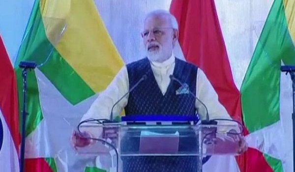 LIVE: म्यांमार में भारतीयों से बोले PM मोदी- भारत म्यांमार की सीमाएं ही नहीं भावनाएं भी जुड़ी हैं