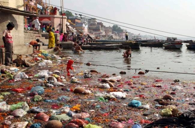 7000 करोड़ का खर्च सुनकर गंगा मैया बेहोश, NGT ने लगाई मोदी सरकार को लताड़! 7000 करोड़ का खर्च सुनकर गंगा मैया बेहोश, NGT ने लगाई मोदी सरकार को लताड़!