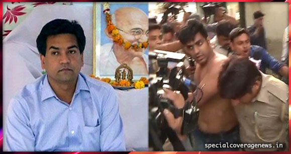 भूख हड़ताल पर बैठे कपिल मिश्रा पर हमला, हमलाबर की सच्चाई आई सामने! भूख हड़ताल पर बैठे कपिल मिश्रा पर हमला, हमलाबर की सच्चाई आई सामने!