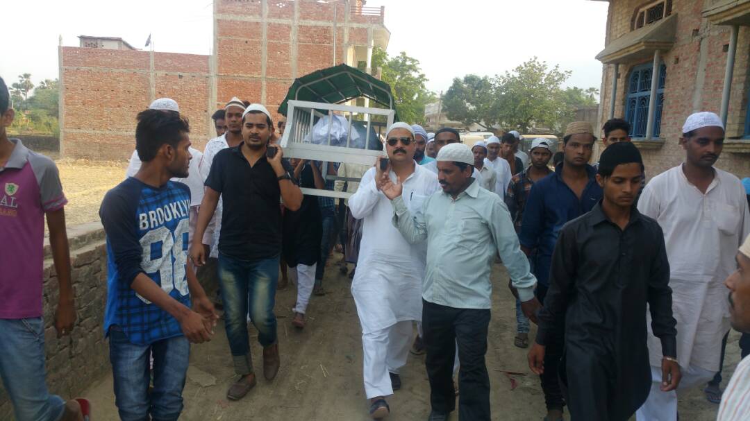 हत्यारों की गिरफ्तारी शीघ्र ना हुई तो मऊ होगा बंद - अब्बास अंसारी हत्यारों की गिरफ्तारी शीघ्र ना हुई तो मऊ होगा बंद - अब्बास अंसारी