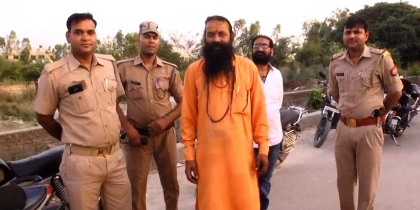 भाजपा पार्षद ने दी संत को धमकी, संत कर रहा था खनन का विरोध