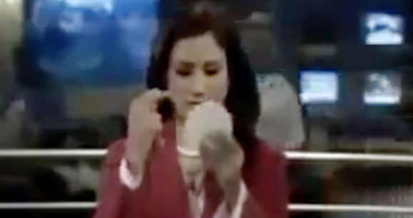 पाक की महिला टीवी एंकर और मेकअप आर्टिस्ट के बीच लड़ाई का वीडियो हुआ वायरल