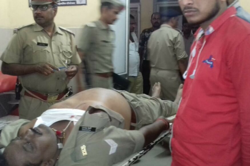 यूपी के फतेहपुर में दरोगा ने सिपाही को चौकी में मारी गोली, सिपाही की मौत यूपी के फतेहपुर में दरोगा ने सिपाही को चौकी में मारी गोली, सिपाही की मौत
