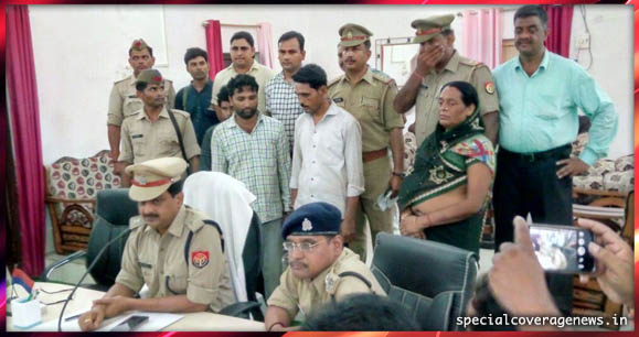 एटा पुलिस ने किया पर्दाफ़ाश, किन्नर ने ही रची थी अपने किन्नर गुरु की हत्या की साजिश, 4 गिरफ्तार