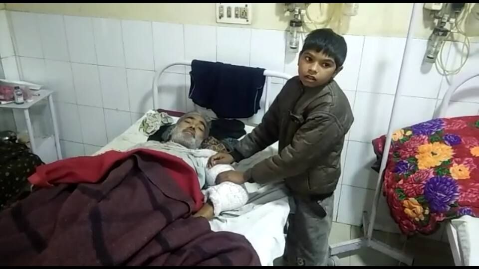 आखिरकार जिन्दगी से हार ही गया लालजीत. पुलिस आरोपी नहीं कर सकी गिरफ्तार आखिरकार जिन्दगी से हार ही गया लालजीत. पुलिस आरोपी नहीं कर सकी गिरफ्तार