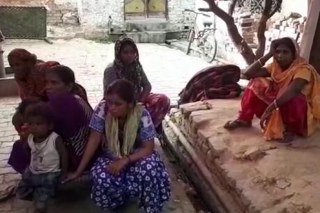 यूपी के संभल में कुत्तों का आतंक,  इलाज के अभाव में 2 बच्चे समेत 4 की मौत, प्रसाशन चुप