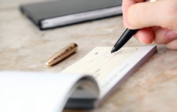 जल्द ही बंद हो सकता है आपका चेकबुक, ऐसे करना होगा लेन-देन, जानिए क्यों?