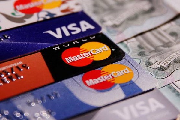 SBI ने शुरू की खास सुविधा: अब डेबिट कार्ड में लगा सकेंगे फोटो SBI ने शुरू की खास सुविधा: अब डेबिट कार्ड में लगा सकेंगे फोटो