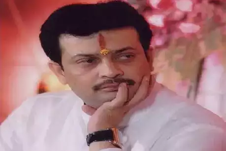 मध्यप्रदेश के मंत्री संत भय्यूजी महाराज ने खुद को मारी गोली, अस्पताल में भर्ती मध्यप्रदेश के मंत्री संत भय्यूजी महाराज ने खुद को मारी गोली, अस्पताल में भर्ती