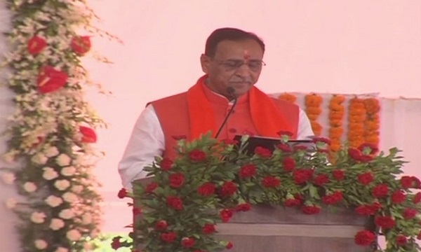 LIVE: विजय रूपाणी का शपथ ग्रहण समारोह, PM मोदी समेत कई राज्‍यों के CM मौजूद