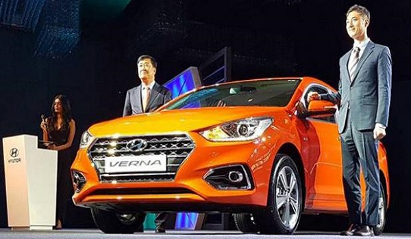 Hyundai ने लॉन्च किया Verna, 20,000 कस्टमर्स को ही मिलेगी, जानें कीमत और खासियत Hyundai ने लॉन्च किया Verna, 20,000 कस्टमर्स को ही मिलेगी, जानें कीमत और खासियत