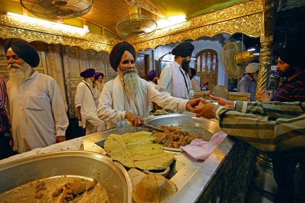 लंगर और प्रसाद पर GST को लेकर सरकार ने जारी किया स्पष्टीकरण लंगर और प्रसाद पर GST को लेकर सरकार ने जारी किया स्पष्टीकरण