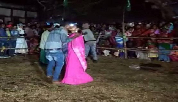 अगर आप है KISS करने में माहिर तो आपको भी मिल सकता है अवार्ड, भारत में इस राज्य में होता है कॉन्टेस्ट अगर आप है KISS करने में माहिर तो आपको भी मिल सकता है अवार्ड, भारत में इस राज्य में होता है कॉन्टेस्ट