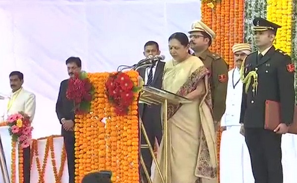 गुजरात की पूर्व मुख्यमंत्री आनंदीबेन पटेल ने मध्य प्रदेश के राज्यपाल पद की ली शपथ