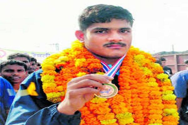 युवा एथलीट रोहित यादव डोप टेस्ट में फेल, छिन सकता है जेवलिन थ्रो का मेडल युवा एथलीट रोहित यादव डोप टेस्ट में फेल, छिन सकता है जेवलिन थ्रो का मेडल