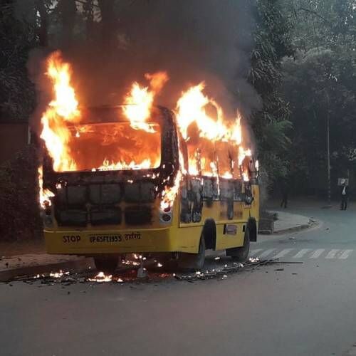 वाराणसी: सुलगता रहा BHU,तमाशा देखता रहा प्राक्टोरियल बोर्ड