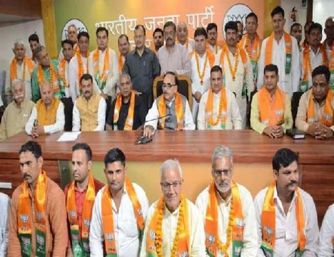 अजीत सिंह को दिया बीजेपी ने बड़ा झटका, यूपी में पार्टी का प्रतिनिधत्व समाप्त अजीत सिंह को दिया बीजेपी ने बड़ा झटका, यूपी में पार्टी का प्रतिनिधत्व समाप्त
