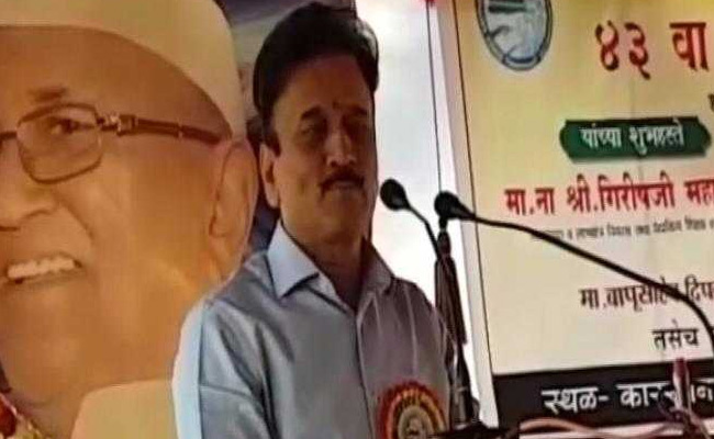 VIDEO: ये क्या बोल गए महाराष्ट्र के मंत्री, शराब को महिलाओं का नाम दो... मचा बवाल VIDEO: ये क्या बोल गए महाराष्ट्र के मंत्री, शराब को महिलाओं का नाम दो... मचा बवाल