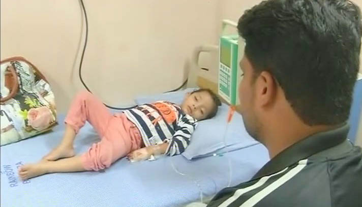 खून के आंसू रोती है 3 साल की ये मासूम, डॉ. हैरान - पिता ने पीएम मोदी से लगाई गुहार