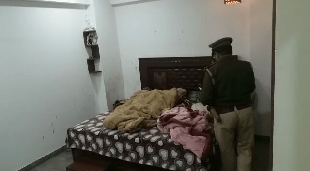 नॉएडा के गौर सिटी दो में माँ बेटी की हत्या, डबल मर्डर से मची सनसनी