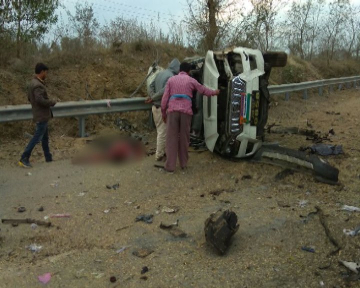 कांग्रेस जिला अध्यक्ष की कार विस्फोट में मौत कांग्रेस जिला अध्यक्ष की कार विस्फोट में मौत