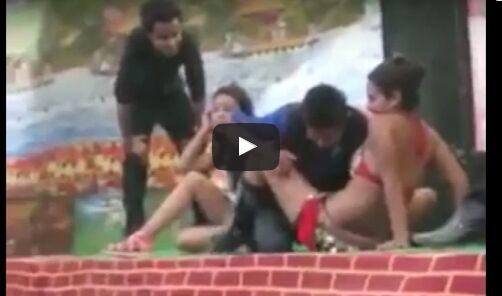 डांस के नाम पर अश्लीलता की सभी हदें पार, 18 साल से कम उम्र के लोग ना देखें वीडियो!