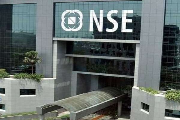 NSE में तकनीकी खराबी से निवेशकों को हुई परेशानी, वित्त मंत्रालय ने मांगी SEBI से रिपोर्ट NSE में तकनीकी खराबी से निवेशकों को हुई परेशानी, वित्त मंत्रालय ने मांगी SEBI से रिपोर्ट