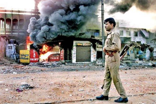 क्या आपको पता है जब उग्र भीड़ ने हमला बोलकर मार दिए थे 97 लोग, और फिर .....? क्या आपको पता है जब उग्र भीड़ ने हमला बोलकर मार दिए थे 97 लोग, और फिर .....?