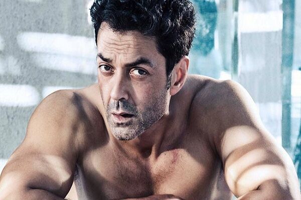 बॉबी देओल फिल्म रेस 3 में सलमान को इस लुक में देगें टक्कर