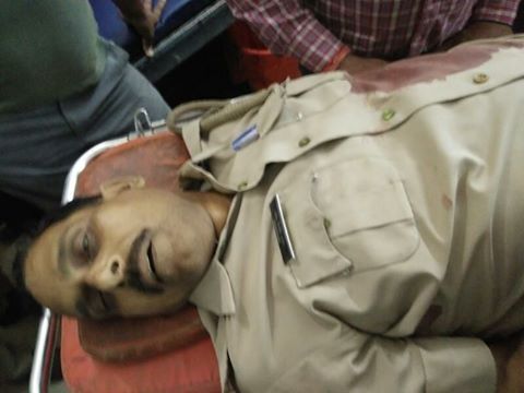 प्रतापगढ़ में दवंग वैखौफ: दबंग इरसाद ने सिपाही की सीने में उतारी चार गोली , मौके पर मौत प्रतापगढ़ में दवंग वैखौफ: दबंग इरसाद ने सिपाही की सीने में उतारी चार गोली , मौके पर मौत