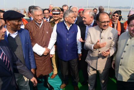 70 देशों के राजनयिकों ने देखी दिव्य कुम्भ की तैयारी ,बोले अमेजिंग 70 देशों के राजनयिकों ने देखी दिव्य कुम्भ की तैयारी ,बोले अमेजिंग