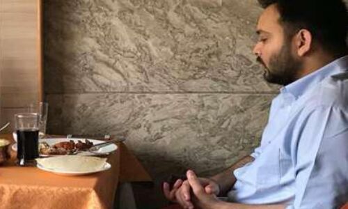 राजद नेता तेजस्वी की तबियत खराब, सभी सभा रद्द राजद नेता तेजस्वी की तबियत खराब, सभी सभा रद्द