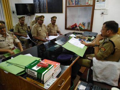 डीआईजी मनोज तिवारी ने हमीरपुर की क्राइम ब्रांच शाखा की ली क्लास, दिए सख्त निर्देश डीआईजी मनोज तिवारी ने हमीरपुर की क्राइम ब्रांच शाखा की ली क्लास, दिए सख्त निर्देश