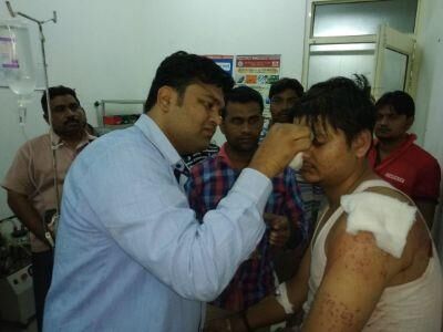 कासगंज के कस्बा अमांपुर में चली दो पक्षों में गोली, तीन गंभीर घायल कासगंज के कस्बा अमांपुर में चली दो पक्षों में गोली, तीन गंभीर घायल