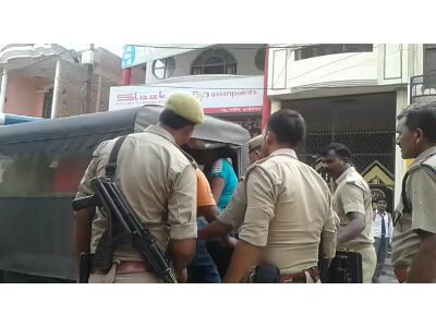 होटल में पुलिस का छापा, और होटल में ये हालत देख पुलिस के उड़े होश