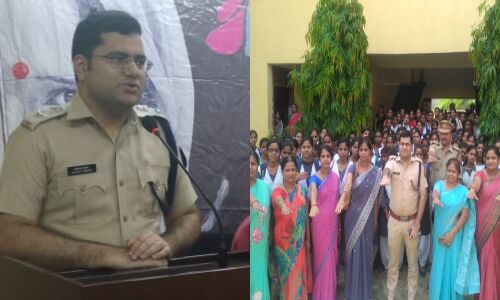एसपी आकाश तोमर ने लगाई पुलिस की पाठशाला एसपी आकाश तोमर ने लगाई पुलिस की पाठशाला
