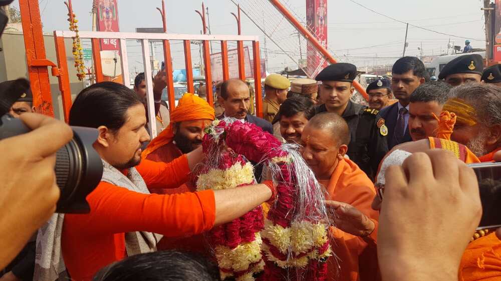 मुख्यमंत्री योगी आज कुंभनगरी प्रयागराज पहुंचे ,बोले योगी दिव्य और भव्य होगा कुंभ मुख्यमंत्री योगी आज कुंभनगरी प्रयागराज पहुंचे ,बोले योगी दिव्य और भव्य होगा कुंभ