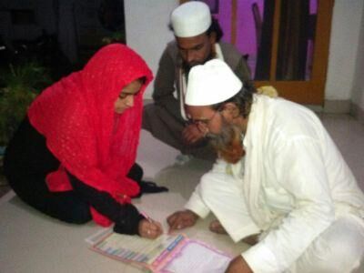 पति ने थाने में पत्नी को दिया तलाक, प्रेमिका से किया थाने में निकाह पति ने थाने में पत्नी को दिया तलाक, प्रेमिका से किया थाने में निकाह