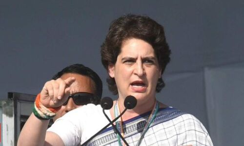 प्रियंका ने लिखी चिठ्ठी, में आ रहीं हूँ मिलकर बदलेंगे यूपी प्रियंका ने लिखी चिठ्ठी, में आ रहीं हूँ मिलकर बदलेंगे यूपी