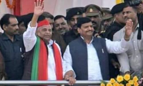 लोकसभा संग्राम 32– शिवपाल की रैली में मुलायम सिंह की मौजूदगी रही चर्चा का विषय लोकसभा संग्राम 32– शिवपाल की रैली में मुलायम सिंह की मौजूदगी रही चर्चा का विषय