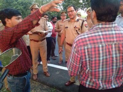 बिजनौर में रामा पेपर मिल के एकाउंट कर्मचारी से दो लाख की लूट, सरेशाम हुई लूट से मचा हडकम्प बिजनौर में रामा पेपर मिल के एकाउंट कर्मचारी से दो लाख की लूट, सरेशाम हुई लूट से मचा हडकम्प