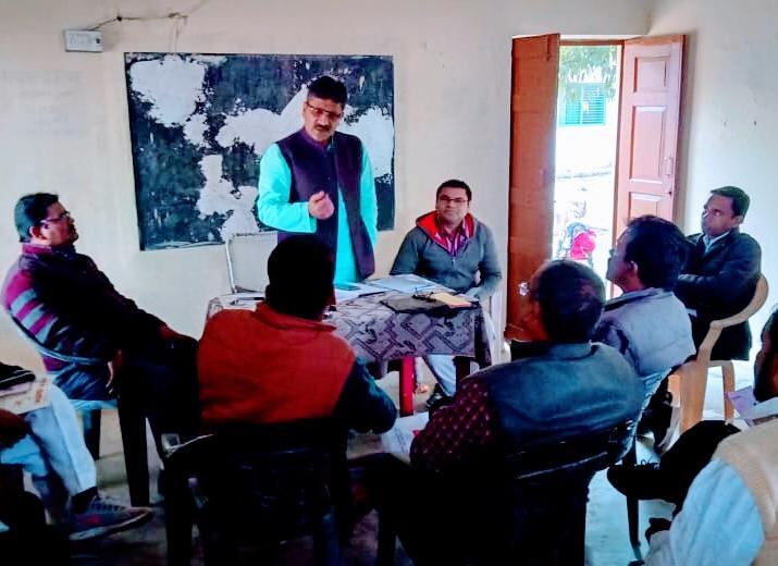 प्राथमिक और उच्च प्राथमिक स्कूलो का संविलयन शिक्षक समुदाय के लिए एक ट्रेलर है - प्राशिंस प्राथमिक और उच्च प्राथमिक स्कूलो का संविलयन शिक्षक समुदाय के लिए एक ट्रेलर है - प्राशिंस