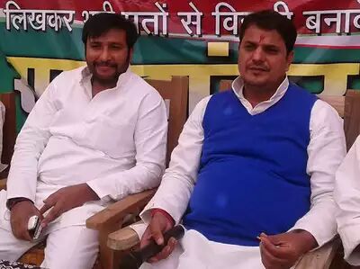 बीजेपी के सभी बाबा पागल और मुर्ख है - एमएलसी समाजवादी पार्टी बीजेपी के सभी बाबा पागल और मुर्ख है - एमएलसी समाजवादी पार्टी