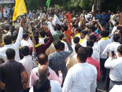 बीजेपी के गले की फाँस ना बन जाए रोजगार का मुददा बीजेपी के गले की फाँस ना बन जाए रोजगार का मुददा