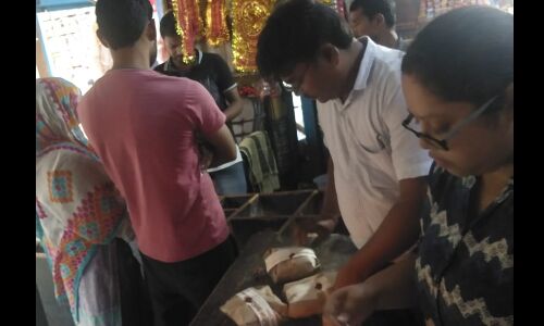 डीएम बीएन सिंह के कुशल निर्देशन में खाद्य सुरक्षा विभाग ने कई स्थानों पर की छापेमारी