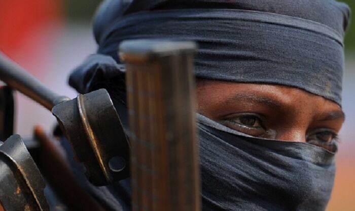 पुलिसवालों ने ही कर रखी थी तीन कुख्यात नक्सलियों को भगाने की तैयारी पुलिसवालों ने ही कर रखी थी तीन कुख्यात नक्सलियों को भगाने की तैयारी