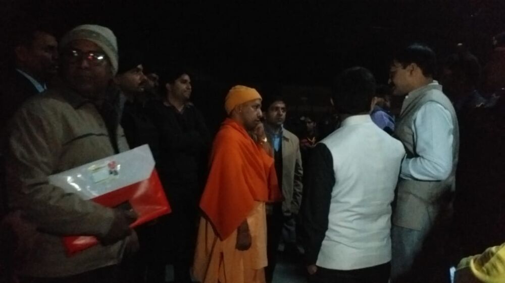 सीएम योगी ने देर रात कुंभ के कार्यों का किया निरीक्षण, बोले- अतिथि देवो भवः के लिए रहे तैयार प्रयागराज की जनता सीएम योगी ने देर रात कुंभ के कार्यों का किया निरीक्षण, बोले- अतिथि देवो भवः के लिए रहे तैयार प्रयागराज की जनता