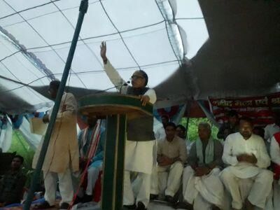 बसपा सुप्रीमों मायावती को भाजपा के बारे में बोलने का हक नहीं - डा. महेन्द्र नाथ पाण्डेय बसपा सुप्रीमों मायावती को भाजपा के बारे में बोलने का हक नहीं - डा. महेन्द्र नाथ पाण्डेय